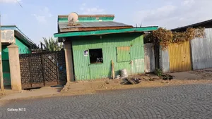 8bdrm House in Hadiya for sale