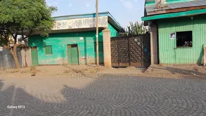 8bdrm House in Hadiya for sale