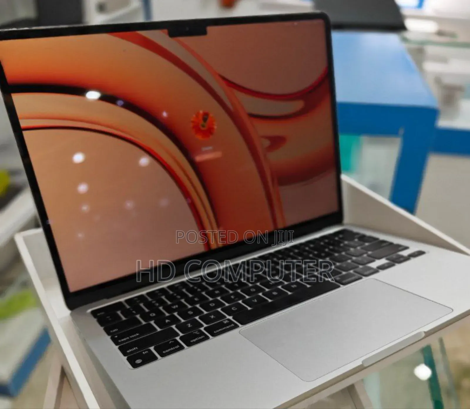 New Laptop Apple MacBook Air 2022 M2 8GB Apple M2 SSD 256GB