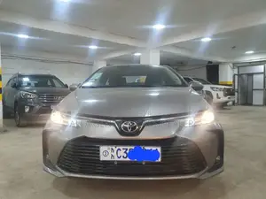 Photo - Toyota Corolla 2022 Silver