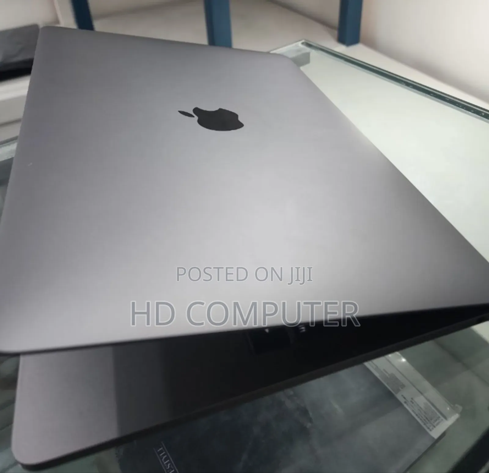 New Laptop Apple MacBook Pro 2019 8GB Intel Core I5 SSD 128GB