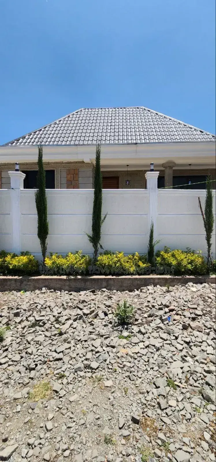 6bdrm Villa in Legetafo Area, Oromia-Finfinne for sale