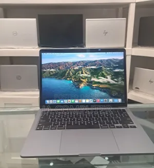 Photo - New Laptop Apple MacBook Pro 2019 8GB Intel Core I5 SSD 128GB