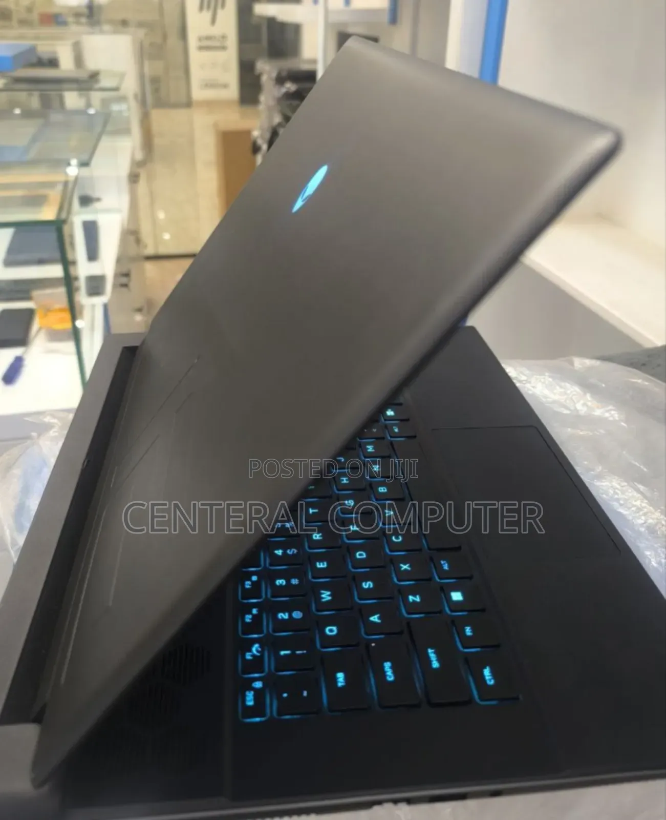 New Laptop Alienware M17x R2 32GB Intel Core I9 SSD 1T
