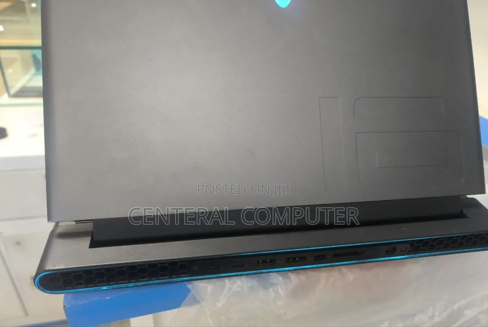 New Laptop Alienware M17x R2 32GB Intel Core I9 SSD 1T