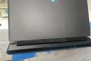 New Laptop Alienware M17x R2 32GB Intel Core I9 SSD 1T