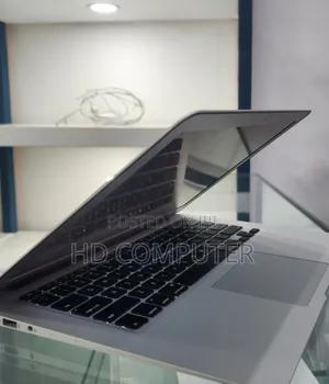 New Laptop Apple MacBook Air 2017 6GB Intel Core I7 SSD 256GB