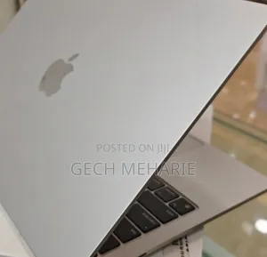 New Laptop Apple MacBook Air 2022 M2 8GB Apple M2 SSD 256GB