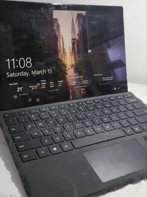 New Laptop Microsoft Surface 4GB Intel Core I5 SSD 128GB