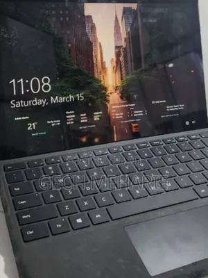 New Laptop Microsoft Surface 4GB Intel Core I5 SSD 128GB