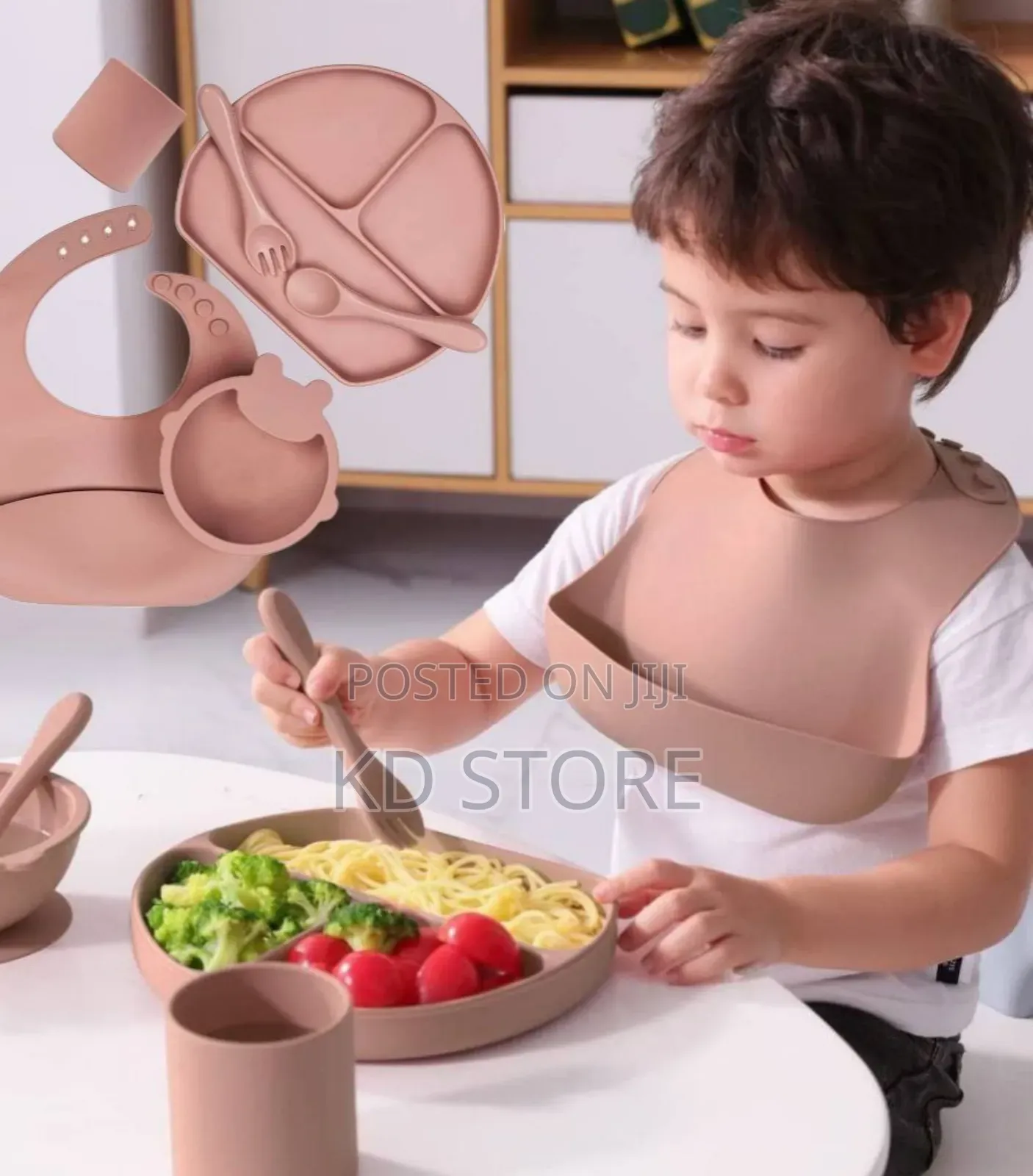 6 ነገሮች የተካተቱባት ኳሊቲ እና ለስላሳ የልጅ መመገቢያዕቃዎች (Silicone)