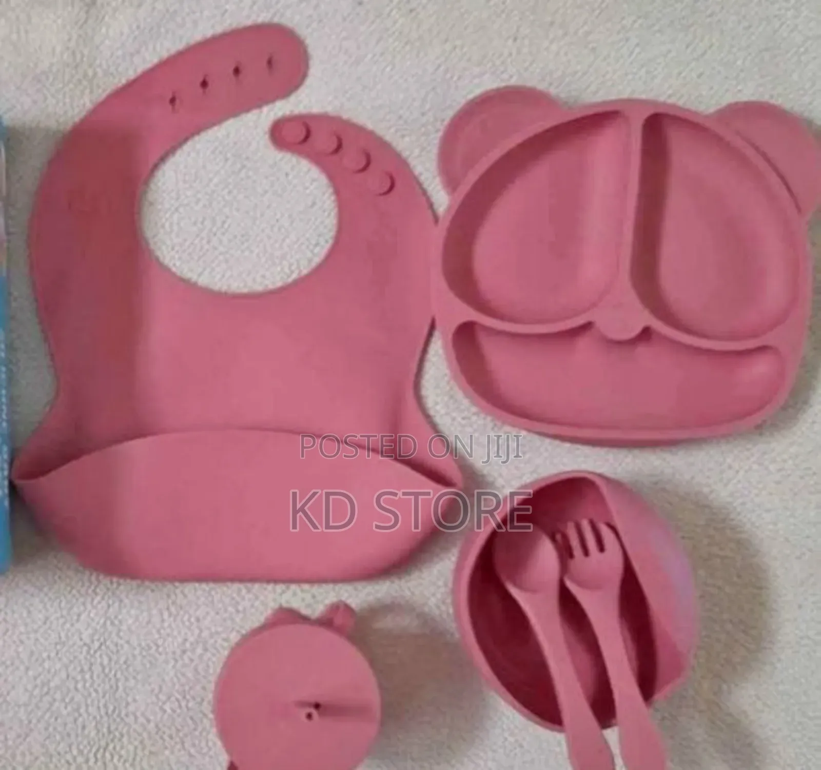 6 ነገሮች የተካተቱባት ኳሊቲ እና ለስላሳ የልጅ መመገቢያዕቃዎች (Silicone)