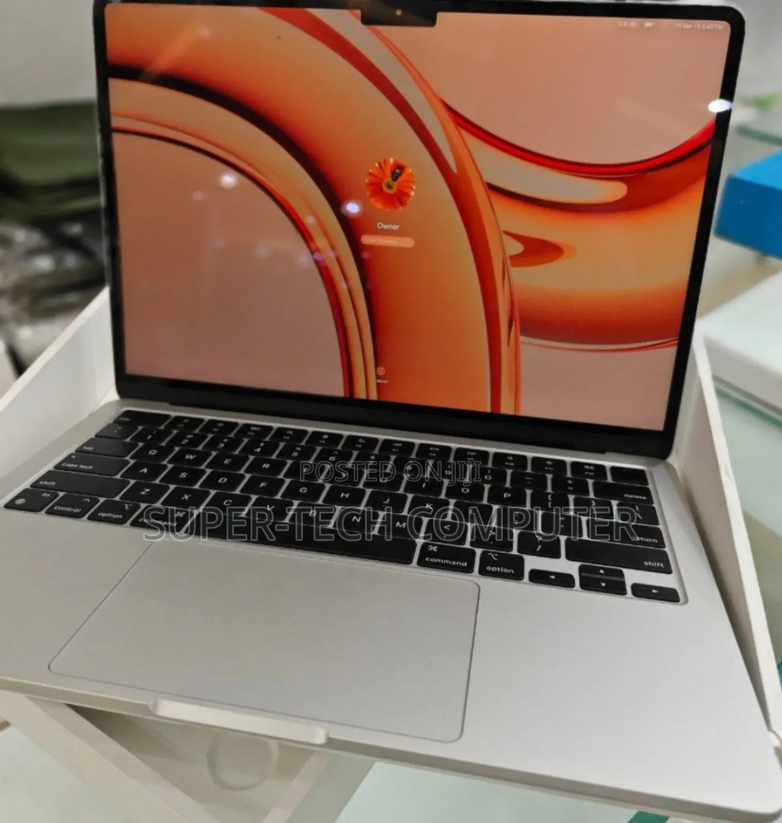 New Laptop Apple MacBook Air 2022 M2 8GB Apple M2 SSD 256GB