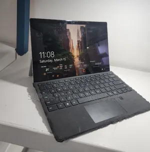 New Laptop Microsoft Surface 4GB Intel Core I5 SSD 128GB