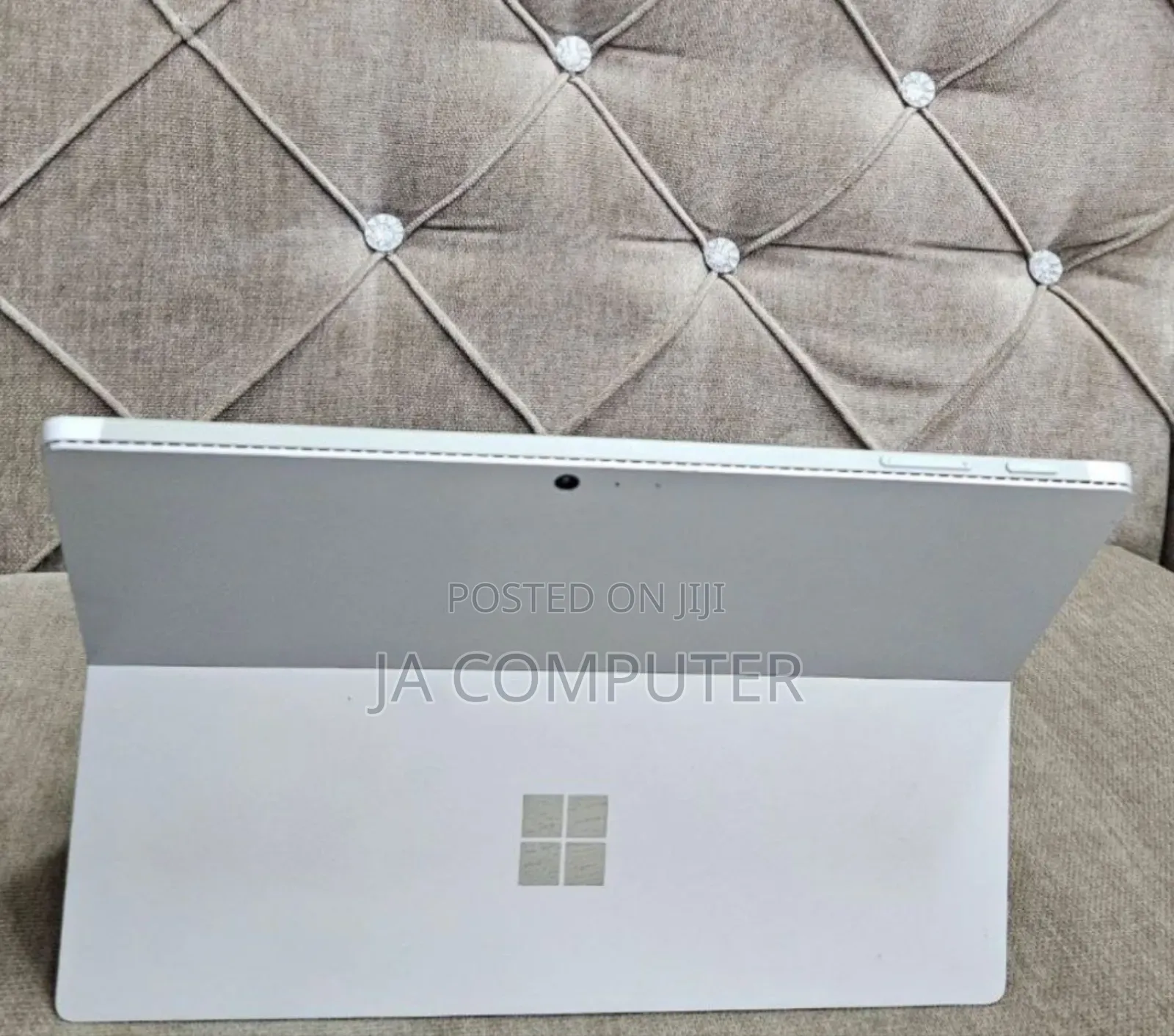 New Laptop Microsoft Surface 8GB Intel Core I7 SSD 256GB