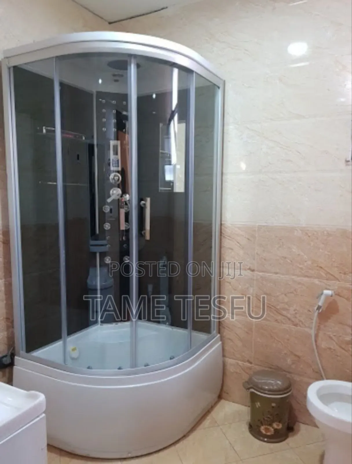 Furnished 11bdrm House in Bole for sale