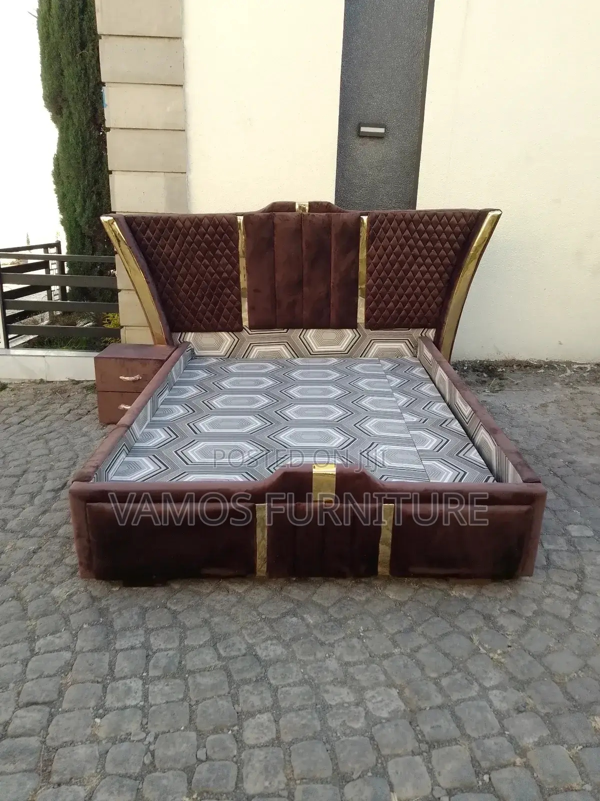 አልጋ Bed Alga