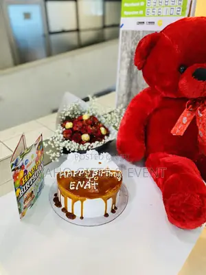 Yaho Toy and Flower  and Cake Gift Set