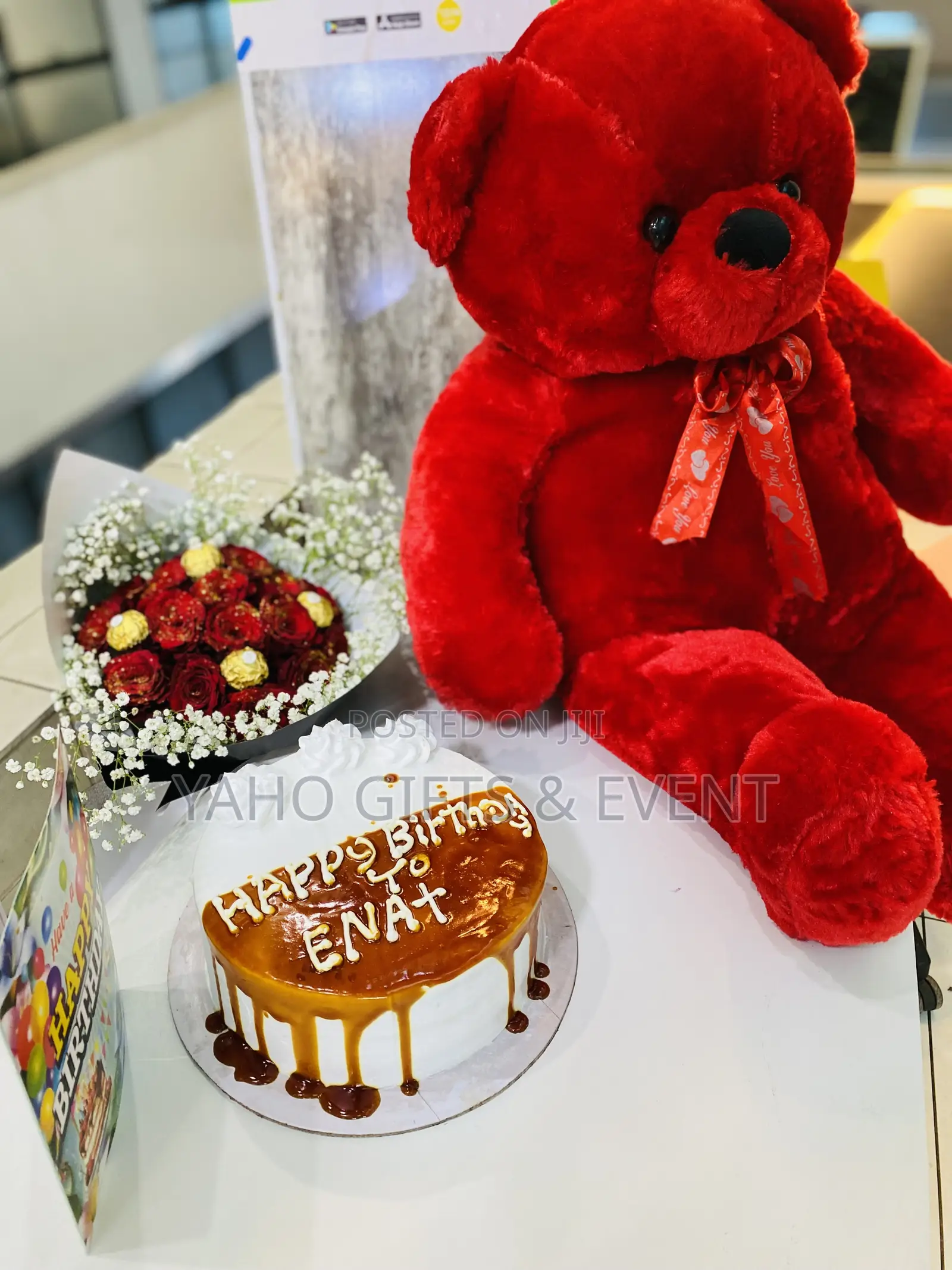 Yaho Toy and Flower  and Cake Gift Set