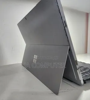 New Laptop Microsoft Surface 4GB Intel Core I5 SSD 128GB