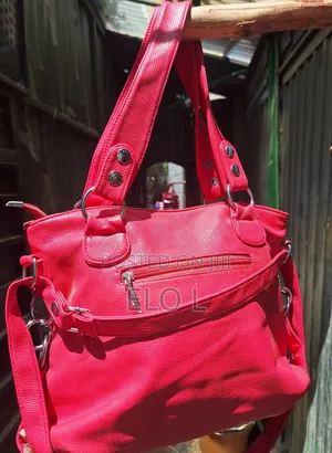 Photo - Womans Bag