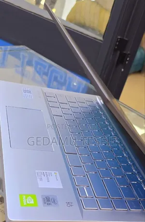New Laptop HP 16GB Intel Core I5 SSD 512GB