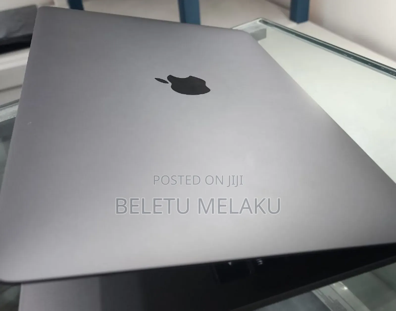 New Laptop Apple MacBook Pro 2019 8GB Intel Core I5 SSD 128GB