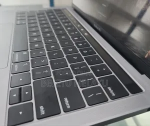 New Laptop Apple MacBook Pro 2019 8GB Intel Core I5 SSD 128GB