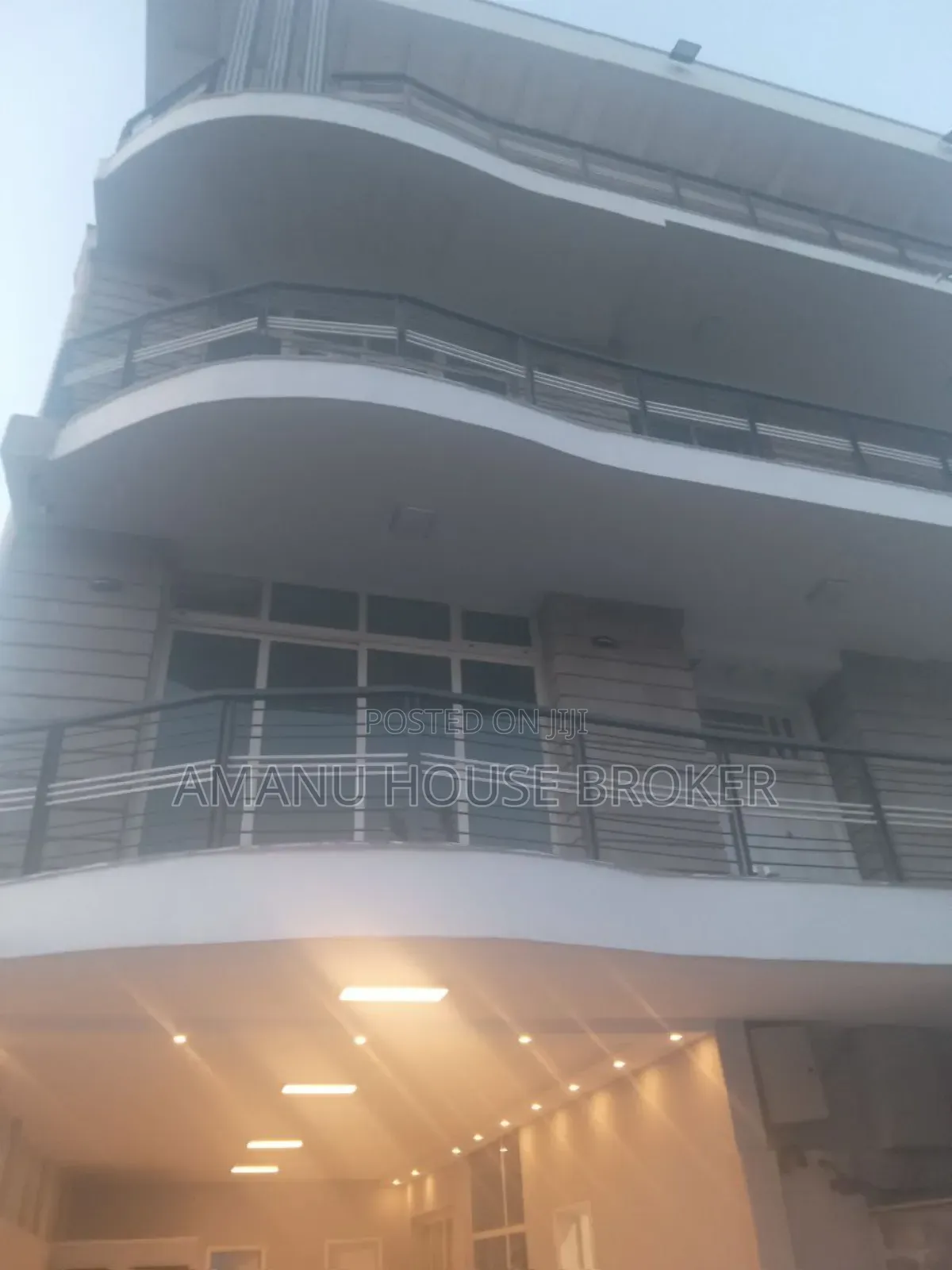 G+4 Building for Urgent Rent