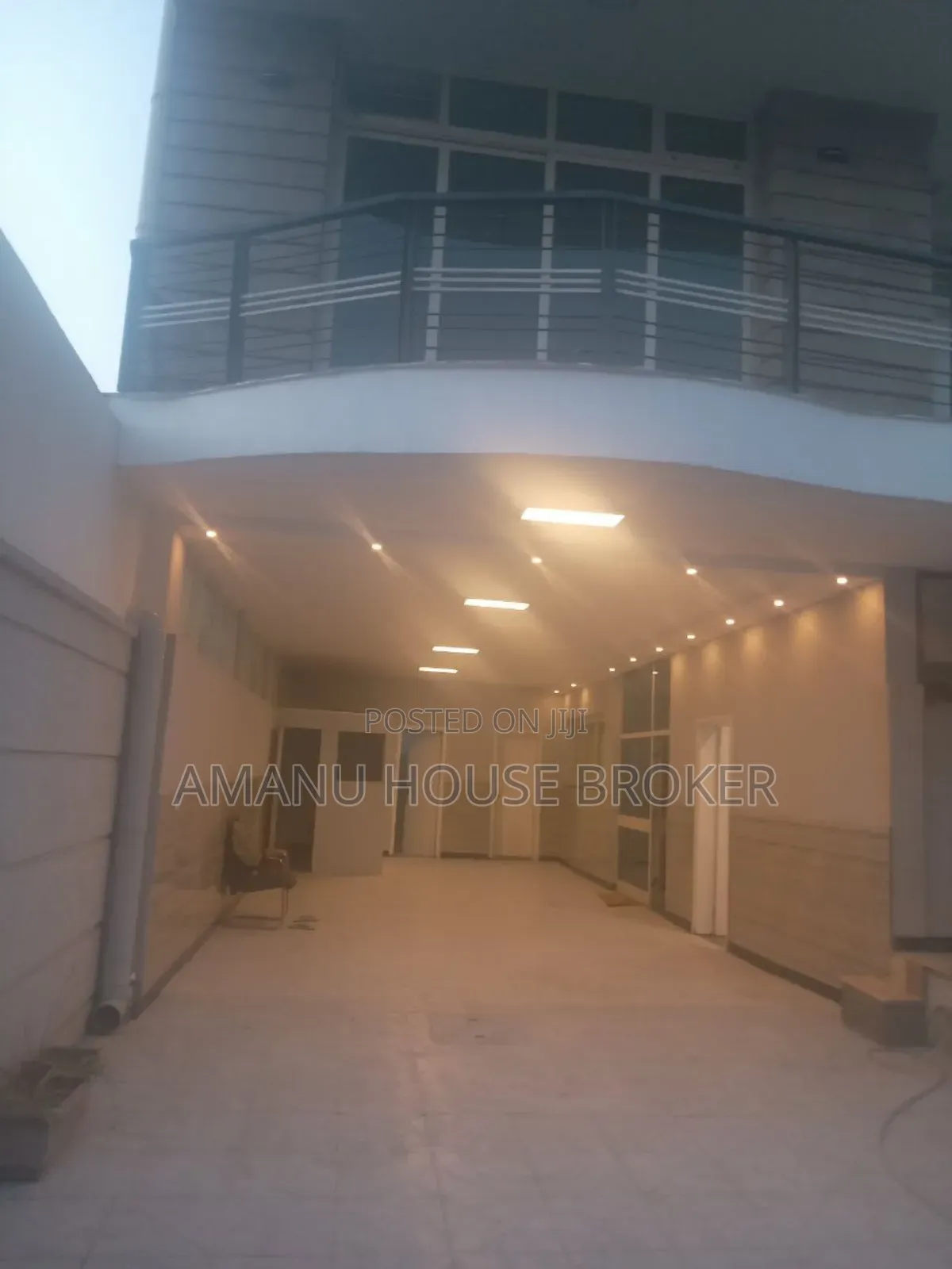 G+4 Building for Urgent Rent