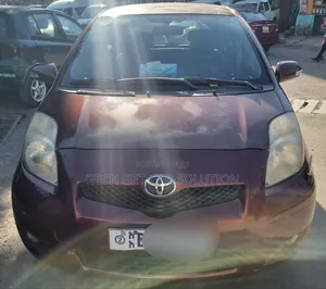 Toyota Yaris 2010 Burgundy