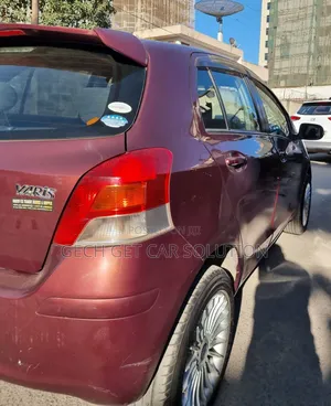 Toyota Yaris 2010 Burgundy