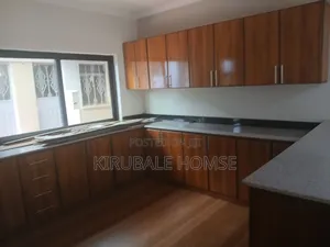 5bdrm Villa in Bole for sale