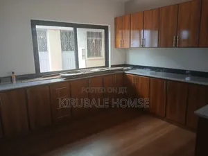 5bdrm Villa in Bole for sale