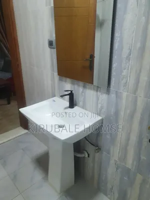 5bdrm Villa in Bole for sale