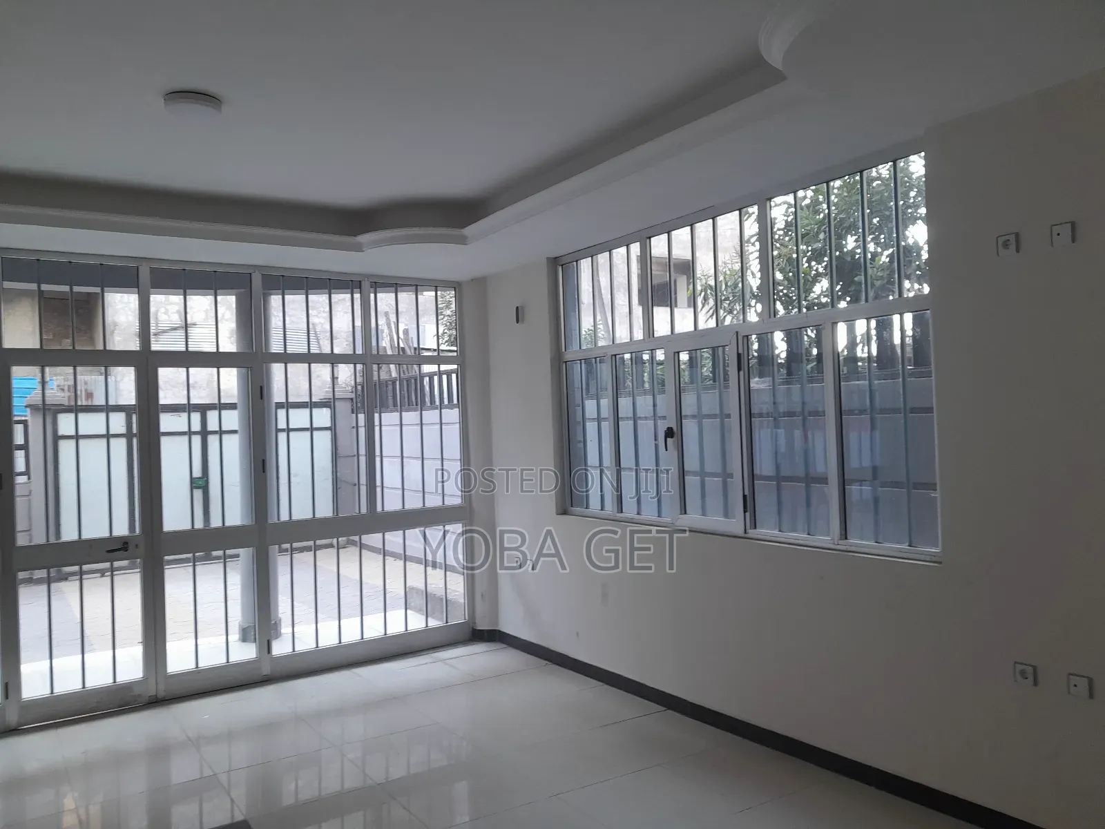 አስቸካይ የሚሸጥ ህንፃ