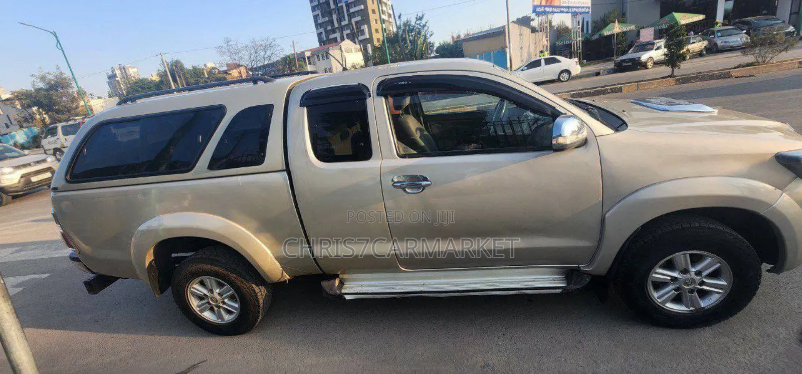 Toyota Hilux 3.0 D-4D 4x4 2012 Gold