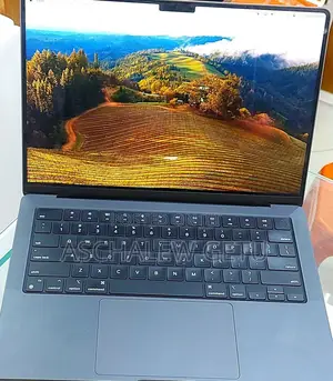 New Laptop Apple MacBook Pro M1 18GB Intel Core I5 SSD 512GB