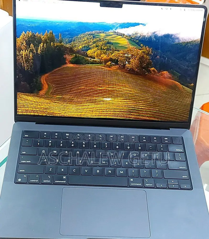 New Laptop Apple MacBook Pro M1 18GB Intel Core I5 SSD 512GB