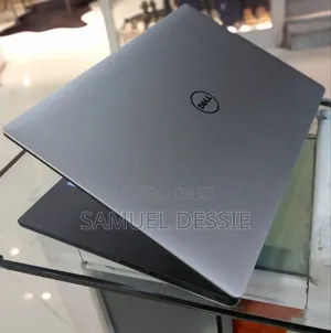 New Laptop Dell Precision 15 3520 16GB Intel Core I7 SSD 512GB