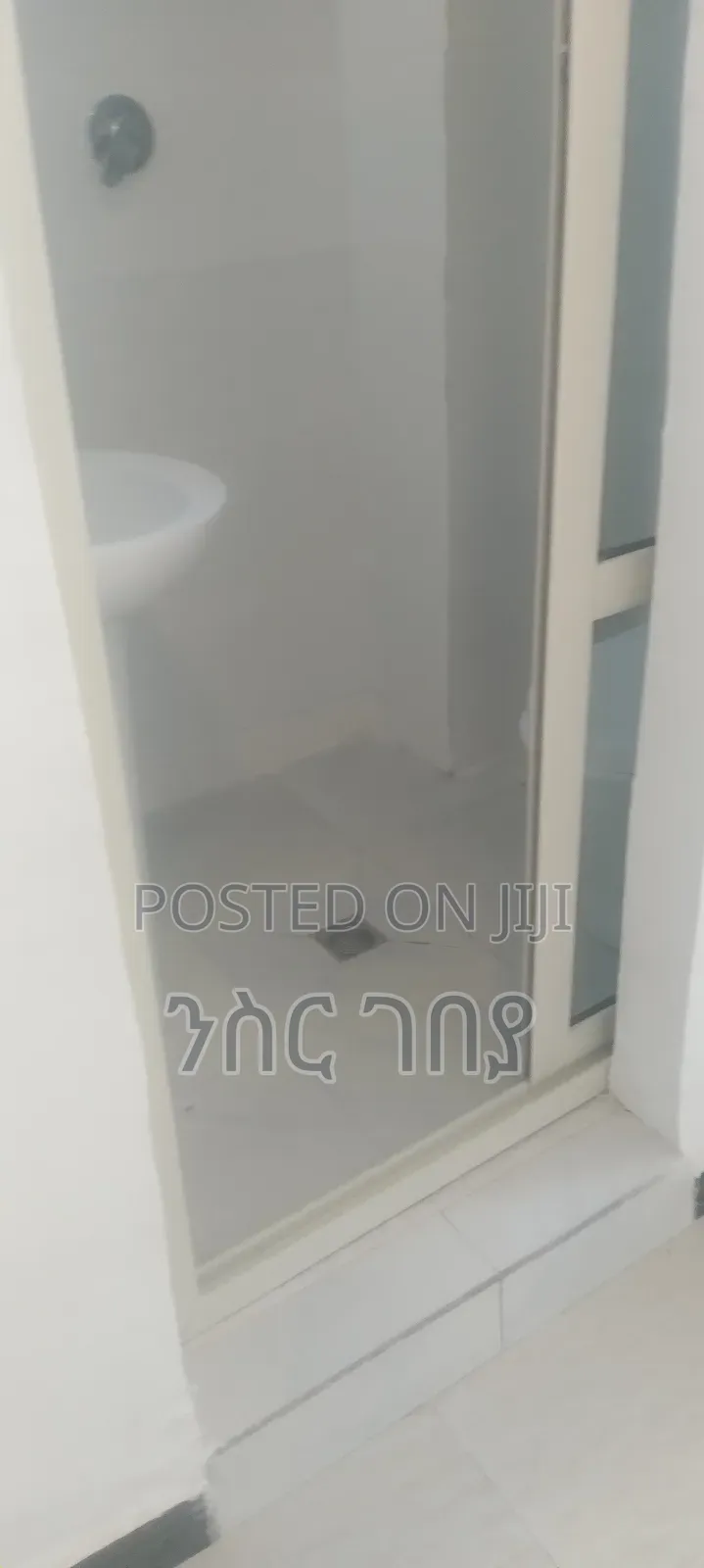 Furnished 3bdrm Condo in Ayat 49, 40/60, Yeka for rent