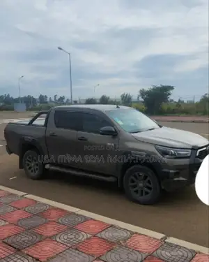 New Toyota Hilux 2022 Gray