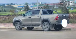 New Toyota Hilux 2022 Gray