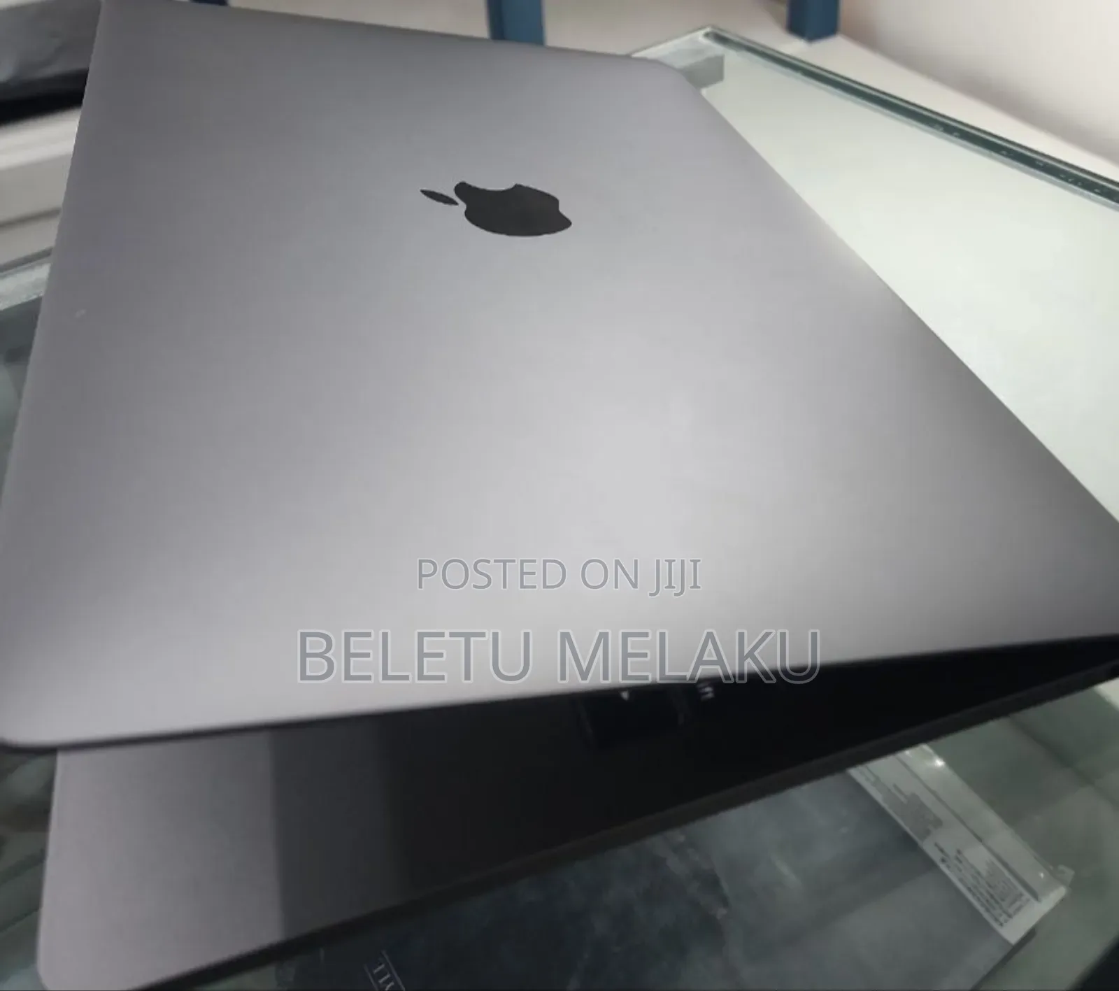 New Laptop Apple MacBook Pro 2019 8GB Intel Core I5 SSD 128GB