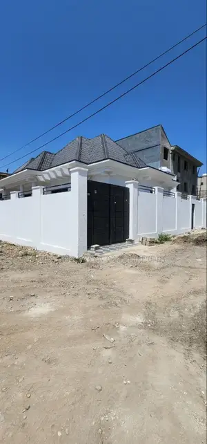 Furnished 4bdrm Villa in Legetafo Area Best, Oromia-Finfinne for sale