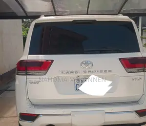 Toyota Land Cruiser 2022 White