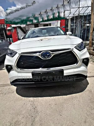 New Toyota Highlander Hybrid 2024 White