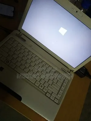 Laptop Toshiba Satellite C850 4GB Intel Core I5 HDD 500GB