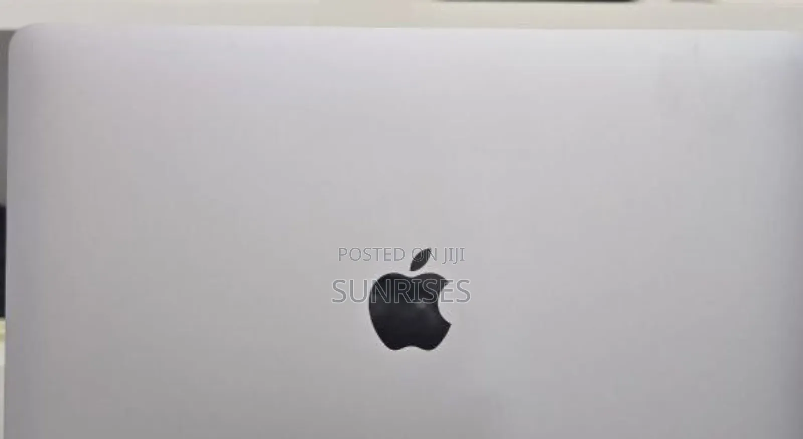 New Laptop Apple MacBook Air 2020 8GB Apple M1 SSD 256GB