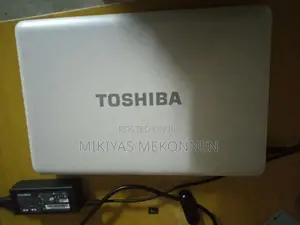 Laptop Toshiba Satellite C850 4GB Intel Core I5 HDD 500GB